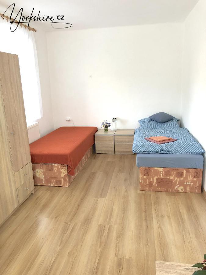 Apartment Yorkshire Bujanov Exterior photo